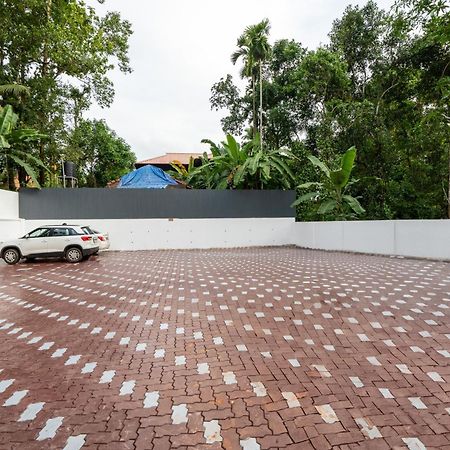 Cochin Airport Hotel Kochi Dış mekan fotoğraf